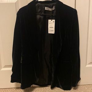 Black Zara blazer